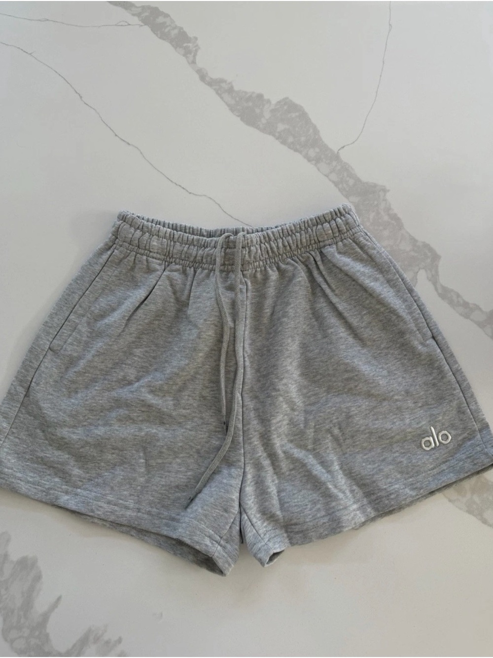 Alo Accolade shorts- size Medium